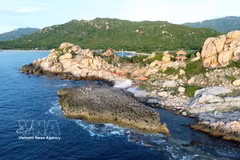 Hang Rai se encuentra dentro del Parque Nacional Nui Chua (comuna de Vinh Hai, provincia de Khanh Hoa).(Fuente:VNA)