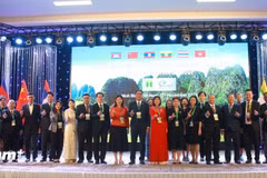 Delegados de Vietnam, Tailandia, Myanmar, Laos, China y Camboya en la reunión matutina del 17 de noviembre. (Fuente: VietnamPlus)