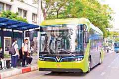 Impulsan “ecologización” del sistema de autobuses en ciudades clave de Vietnam. (Fuente: nhandan.vn)