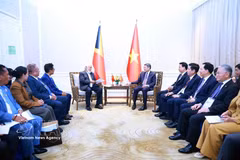 Con motivo de su participación en la 48.ª Cumbre de la ASEAN en Cebu, Filipinas, la tarde del 7 de mayo de 2026, el primer ministro de Vietnam, Le Minh Hung, sostuvo un encuentro con el primer ministro de TimorLeste, Xanana Gusmão