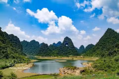 El Monte Ojo de Dios: un destino clave en el Geoparque de Cao Bang. (Fuente: VNA)