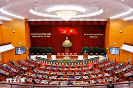 El decimotercer Pleno del Comité Central del Partido Comunista de Vietnam concluyó, completando toda su agenda de trabajo. (Foto: VNA)