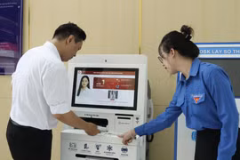 La documentación se digitaliza y se envía electrónicamente a las agencias competentes para su procesamiento (Foto: VNA)