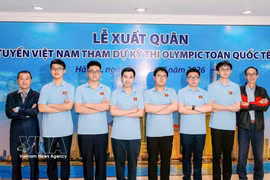 Estudiantes vietnamitas ganan medallas en la Olimpiada Internacional de Matemáticas 2026 (Foto: VNA) 