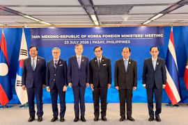 El ministro de Relaciones Exteriores de Vietnam, Le Hoai Trung, (extremo derecho) con otros titulares participantes en la 14.ª Reunión de Cancilleres del Mekong y Corea del Sur. (Foto: Cancillería de Vietnam)