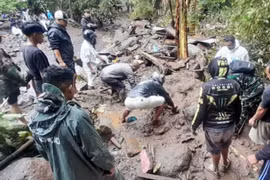  Inundaciones repentinas en Sulawesi del Norte dejan 14 muertos en Indonesia (Foto: Antara)