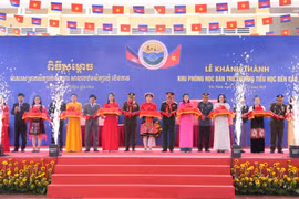 La inauguración de un área de internado para la escuela primaria Ben Cau en la provincia vietnamita de Tay Ninh. (Foto: VNA)