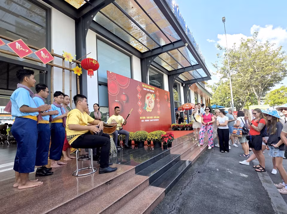 Los colores y los sabores característicos auguran un nuevo año lleno de expectativas para el turismo de Vinh Long. (Foto: VNA)