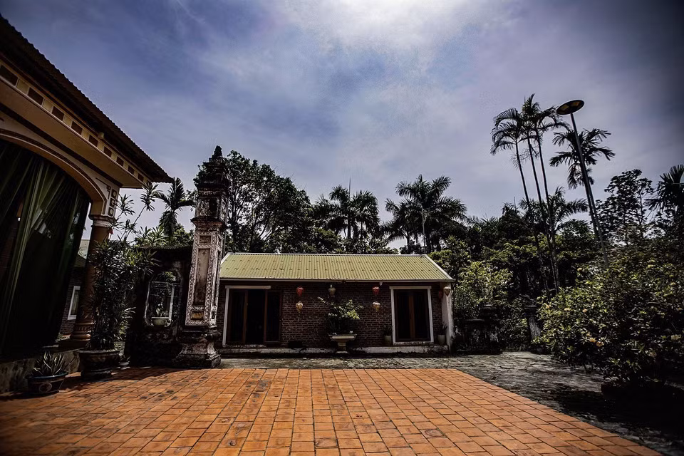 La vivienda tradicional de la familia Dinh Cong en la comuna Luong Son, provincia de Phu Tho, conserva aún muchas de sus características históricas. (Foto: VNA)