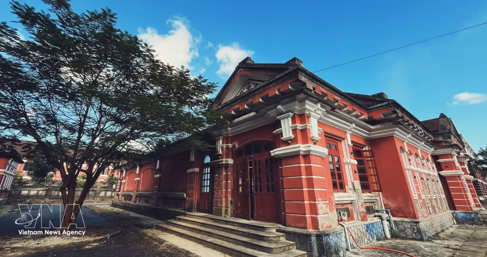 El instituto destaca por su marcado estilo arquitectónico indochino. (Foto: VNA)