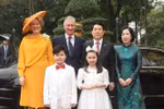 El presidente de Vietnam, Luong Cuong, acompañado de su esposa, presidió hoy la ceremonia oficial de bienvenida al rey Felipe de Bélgica y a su esposa, la reina Mathilde. (Fuente: VNA)