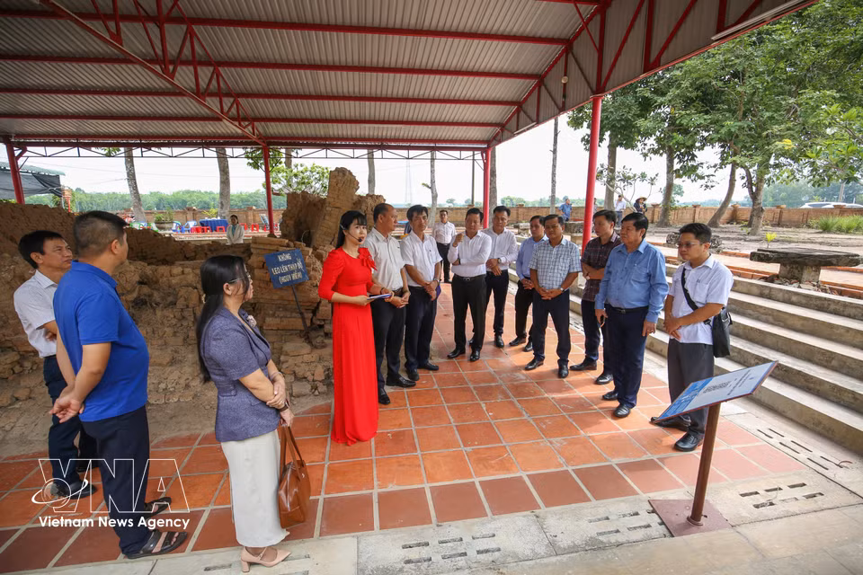 Las autoridades locales prevén combinar la visita a la torre con experiencias turísticas vinculadas a la agricultura y los huertos frutales. (Foto: VNA)