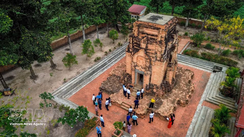 La preservación de los valores originales de la Torre Chot Mat es clave para promover su valor histórico y cultural. (Foto: VNA)