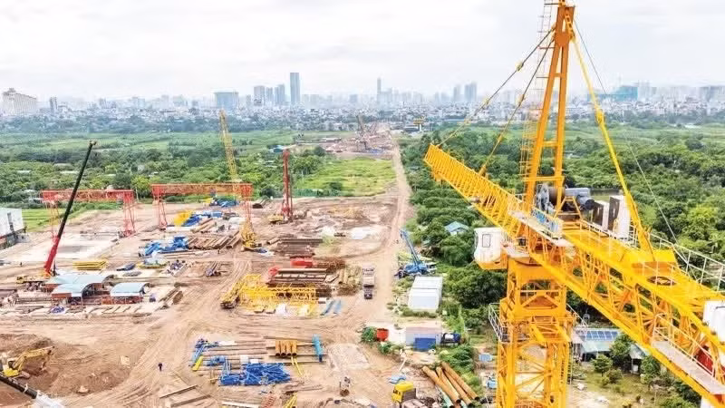 Construcción del puente Tu Lien en Hanoi. (Foto: nhandan.vn)