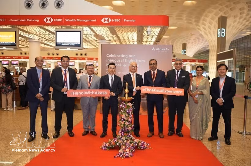 En la inauguración de la ruta aérea (Foto: Embajada de Vietnam en India)