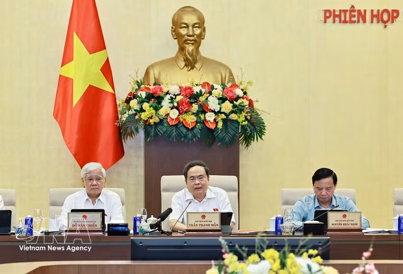 El presidente de la Asamblea Nacional de Vietnam, Tran Thanh Man, interviene en la cita (Foto: VNA)