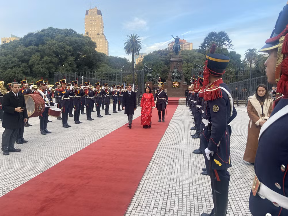 vna_potal_dai_su_viet_nam_tai_argentina_ngo_minh_nguyet_trinh_quoc_thu_7378380.jpeg