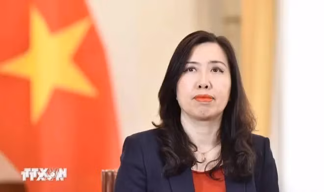 THU HANG.jpg