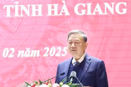 El secretario general del Partido Comunista de Vietnam (PCV), To Lam, habla en la reunión. (Fuente: VNA)