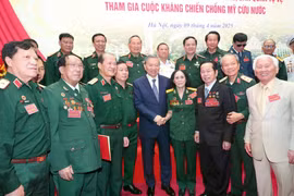 El secretario general del Partido Comunista de Vietnam, To Lam, y los delegados. (Fuente: VNA)