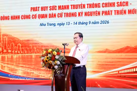 El presidente de la Asamblea Nacional de Vietnam, Tran Thanh Man, habla en la conferencia. Foto: VNA