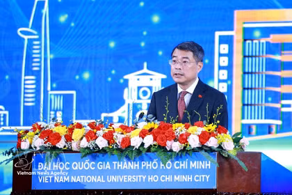 El primer ministro de Vietnam, Le Minh Hung, habla en la cita. (Foto: VNA)