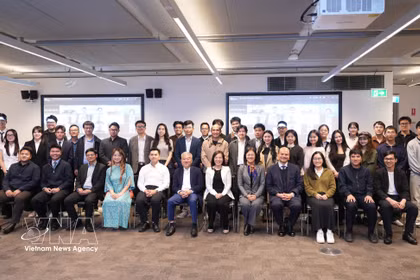Delegados participantes en el evento. (Foto: VNA)