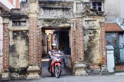 El barrio residencial de Trang Liet aún conserva la antigua puerta de la aldea. Foto: baobacninhtv.vn