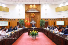 El primer ministro de Vietnam, Pham Minh Chinh, en su calidad de jefe del Comité Directivo Nacional para la Inclusión Financiera, preside la tercera reunión del organismo. (Foto: VNA)