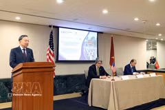 El secretario general del Partido Comunista de Vietnam y presidente del país, To Lam, se reúne con el Consejo Empresarial Estados Unidos-ASEAN (USABC) y empresas estadounidenses para escuchar un informe sobre la Iniciativa de Búsqueda de Vietnamitas Desaparecidos durante la Guerra. (Foto: VNA)