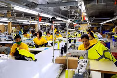 Trabajadores de la empresa textil Dony, comuna de Vinh Loc A, distrito de Binh Chanh, Ciudad Ho Chi Minh. (Foto: VNA)