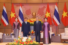 El secretario general del Partido Comunista y presidente de Vietnam, To Lam, y su esposa, Ngo Phuong Ly, junto con el Rey de Tailandia, Maha Vajiralongkorn Phra Vajiraklaochaoyuhua, y la Reina Suthida Bajrasudhabimalalakshana. (Foto: VNA)