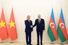 El secretario general del Partido Comunista de Vietnam, To Lam, y el presidente de Azerbaiyán, Ilham Aliyev. (Fuente: VNA)