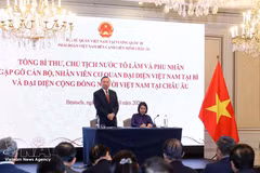 El secretario general del Partido Comunista y presidente de Vietnam, To Lam, habla en la reunión con la comunidad vietnamita en Europa. Foto: VNA
