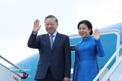 El secretario general del Partido Comunista y presidente de Vietnam, To Lam, y su esposa parten de París, concluyendo con éxito su visita oficial a Francia y participación en la Cumbre Internacional del Espacio. Foto: VNA