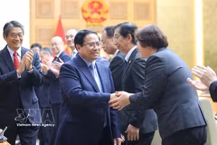 El primer ministro de Vietnam, Pham Minh Chinh, y las empresas japonesas. (Foto: VNA)