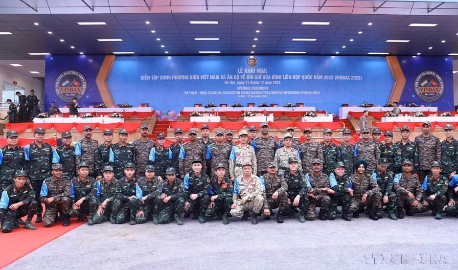 En la inauguración de un ejercicio bilateral entre Vietnam y la India sobre el Mantenimiento de la Paz de las Naciones Unidas en 2023. (Fuente: VNA)