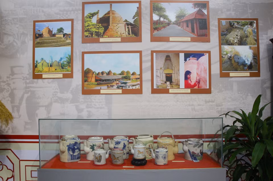 Área de exhibición de cerámica de la Asociación de Cerámica y Artesanía de Vinh Long. (Fuente: VNA)