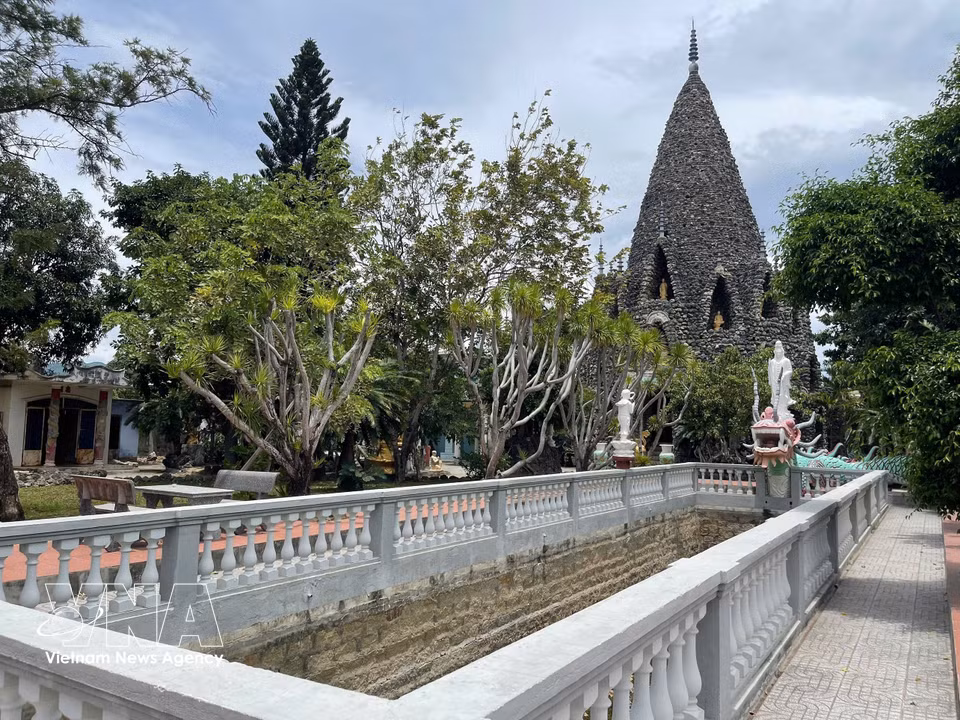 La torre Bao Tich fue construida con coral, conchas de caracol y de moluscos. (Fuente: VNA)
