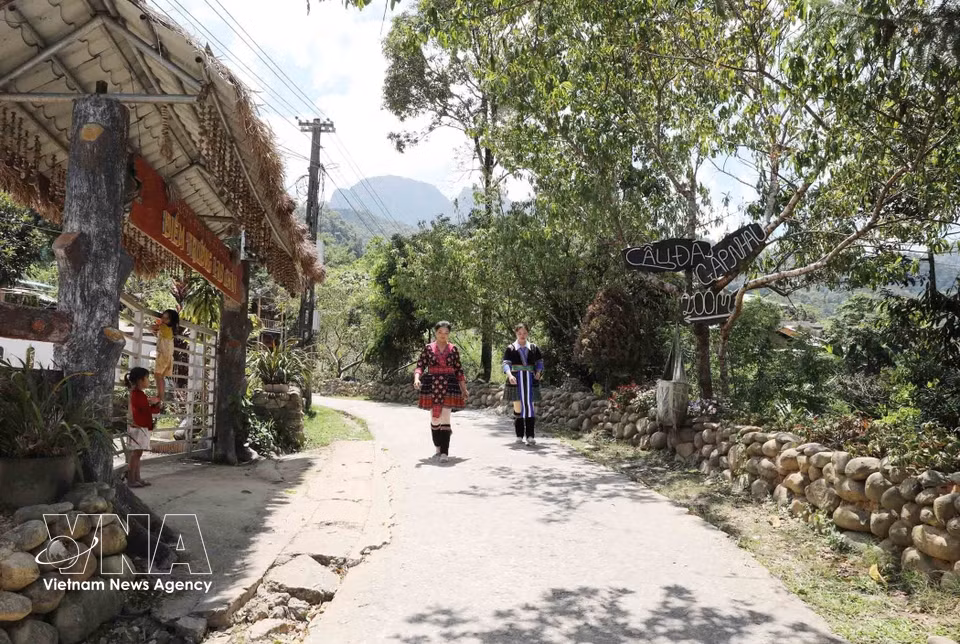 El paisaje natural y la identidad cultural local constituyen importantes atractivos para el desarrollo del turismo comunitario en Lao Chai. (Fuente: VNA)