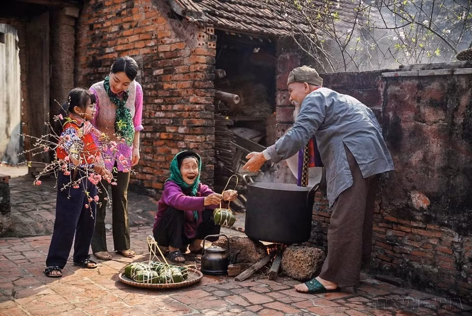 El tradicional Tet (Año Nuevo Lunar): identidad cultural vietnamita registrada por fotoperiodistas. (Foto: VNA)
