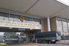 En la puerta fronteriza internacional Kim Thanh - Lao Cai. (Foto: VNA)