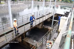 Una empresa de Hai Phong opera un sistema de drenaje de agua (Foto: VNA)
