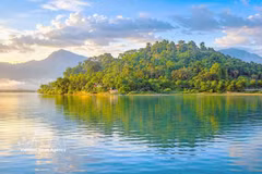 Lago Lak, la mayor reserva natural de agua dulce de la Altiplanicie Occidental