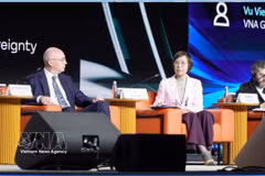 La directora general de la VNA, Vu Viet Trang, interviene en la cita. (Foto: VNA)