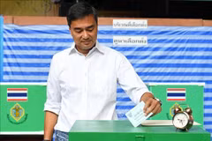 El exprimer ministro tailandés Abhisit Vejjajiva (Foto: AFP/VNA)
