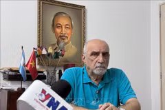 El secretario general del Partido Comunista de Argentina, Jorge Kneneyss (Foto: VNA)
