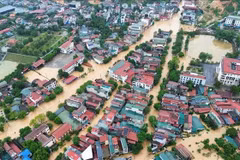 Más de 5.000 hogares en el barrio de Yen Bai, provincia de Lao Cai, se vieron afectados por las inundaciones. (Foto: VNA)