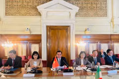 Funcionarios de la delegación vietnamita en una reunión bilateral. (Foto: Ministerio de Asuntos Étnicos y Religiosos de Vietnam)