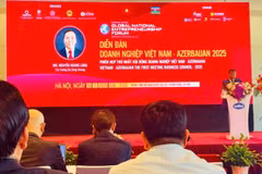 Nguyen Hoang Long, viceministro de Industria y Comercio de Vietnam, interviene en la cita (Foto: ViNen)
